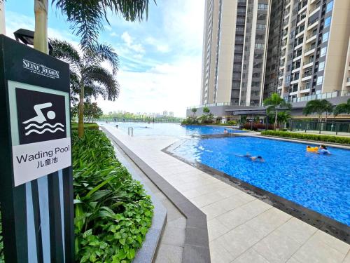 Sea View R&F Princess Cove Seine Region near Shami Banana Leaf Delights