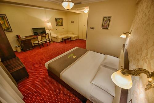 78223507 Magus Hotel