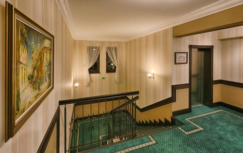 78223511 Magus Hotel
