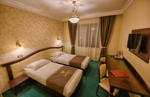 78223514 Magus Hotel