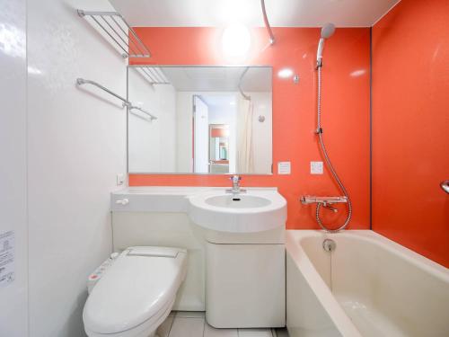 room detail thumbnail 2