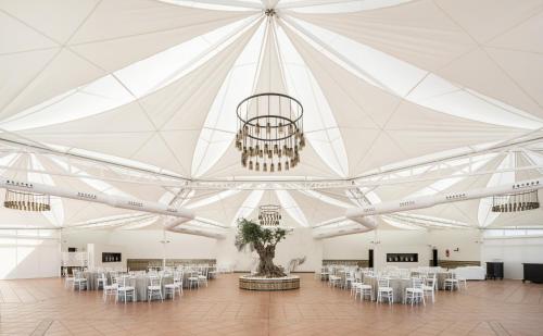 Hotel Ilunion Las Lomas - image 6