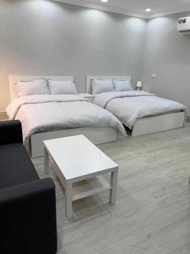 2 double beds