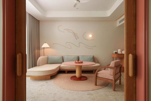 room detail thumbnail 1