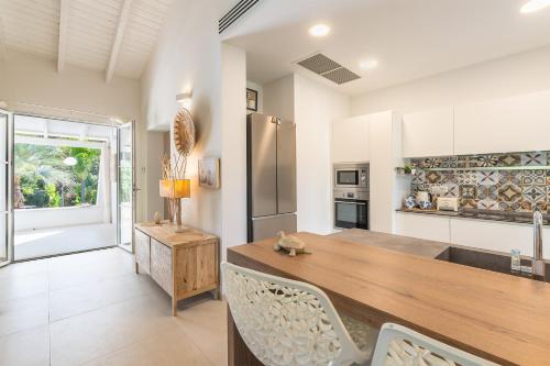 Konyha, Lux Villa Fiorenza, 250 m to beach SouthSardiniaHolidays in Santa Margherita di Pula