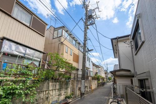 Great location 8 minutes on foot from Higashi-Shinjuku Station and 1 stop from Shinjuku Station! Accommodates up to 11 people Wi-Fi available Shibuya, Asakusa, Ikebukuro