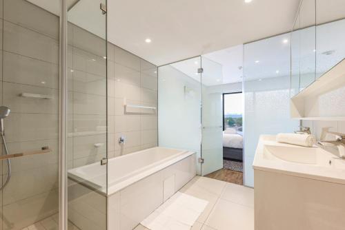 Deluxe Self-Catering Apartment | Park Central 2