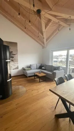 Grüne Gams - Neubau Designwohnung mit 2 Balkonen und Bergblick in Breitbrunn am Chiemsee, Deutschland