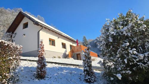 Viesnīcas āriene, Sunčev breg (Suncev breg) in Tuheļske Topļice