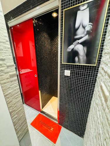 Bathroom, AphrodiX Village naturiste near chez YAYA port ambonne village naturiste