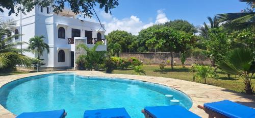 Villa Cashew Diani