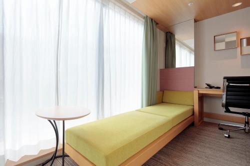 room detail thumbnail 1