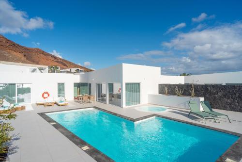 Ereza Hoopoe Villas