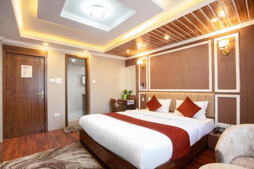 Exterior view of Hotel Airport Deepshree