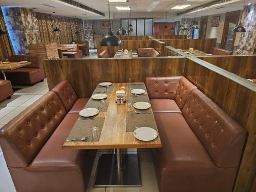 Restaurant, Hotel SVM Grand Ramanthapur near Moula Ali Dargaha