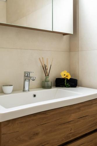 Mia Homes - Acropolis II - image 2