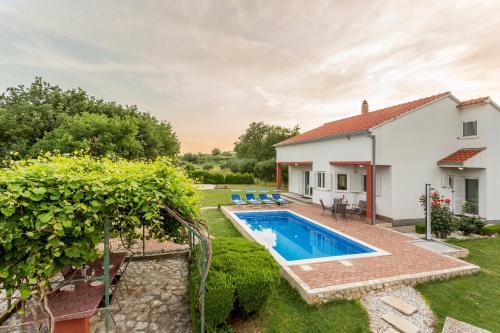 Villa Ezgeta – khách sạn tại Rudine