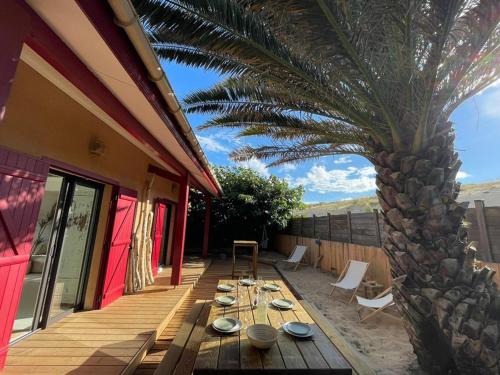 Villa rénovée avec accès plage clim WiFi parking - image 4