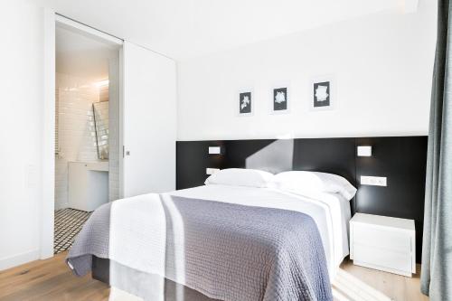One-Bedroom Apartment image 5