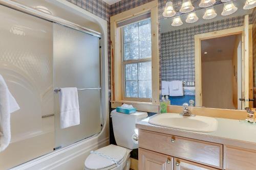 3 Mt. Baker-AC-Hot Tub-4BR/3BA - image 14