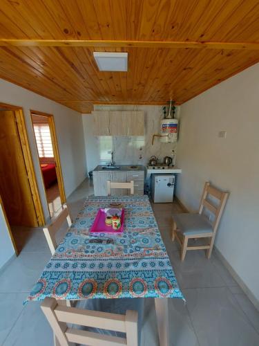 Konyha, Cabañas kami (Cabanas kami) in Gobernador Gregores