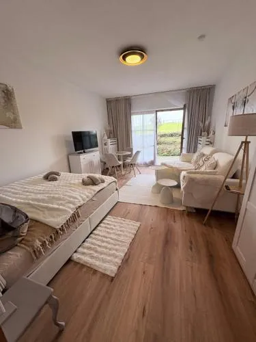 Chiemsee-Perle, stylisches Luxus-Appartement in Rimsting, Deutschland