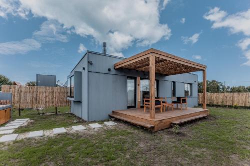 A szálláshely kívülről, Dread Shack Nodo Norte 1 - Casa en Complejo Zona Santa Isabel, Chapa Para 4 PAX Con Parrilla - Hola  in Colonia Chapadmalal