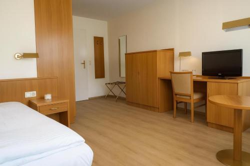 Hotel Rheinland - main image