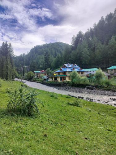 Shiva Valley Riverside photo 4