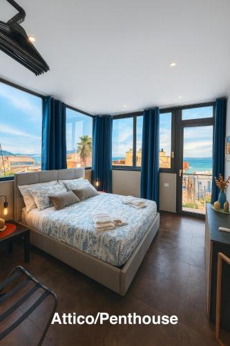 1 queen bed, 1 twin bed, 1 sofa bed