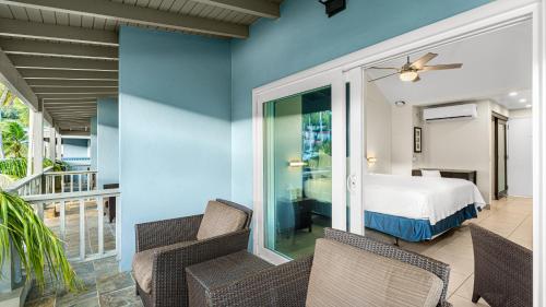 Balcony/terrace, Moorings Yacht Club in Great Mountain