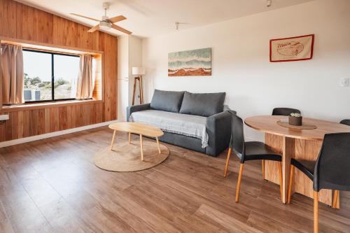 Dread Shack Nodo Norte 2 - Casa en Complejo Zona Santa Isabel, Chapa Para 4 PAX Con Parrilla - Hola Sur
