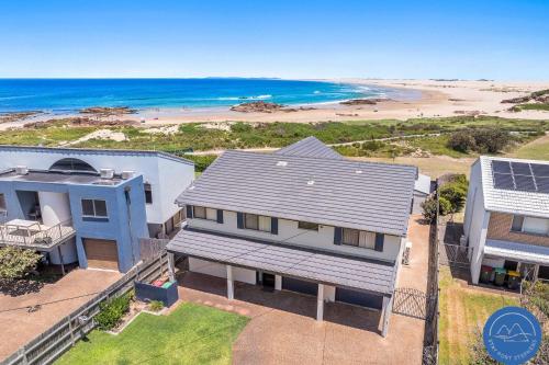 Surfers Paradise Port Stephens – Birubi Beachfront in Anna Bay