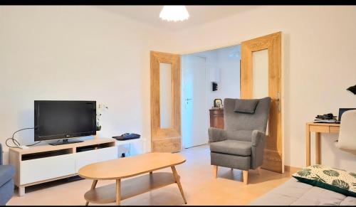 Le Lyautey, F3 de 60m2 à 15 mn à pied des plages - Location saisonnière - Le Pradet