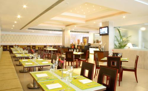 Eten en drinken, Hampshire Plaza near Salar Jung Museum