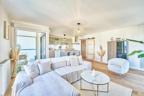 廚房, Astrolabe - 2 bedrooms - Cozy and new - Balcony in 瑟松塞維涅