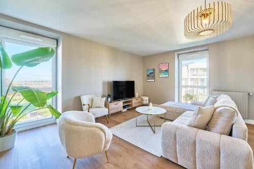 共用Lounge/電視區, Astrolabe - 2 bedrooms - Cozy and new - Balcony in 瑟松塞維涅