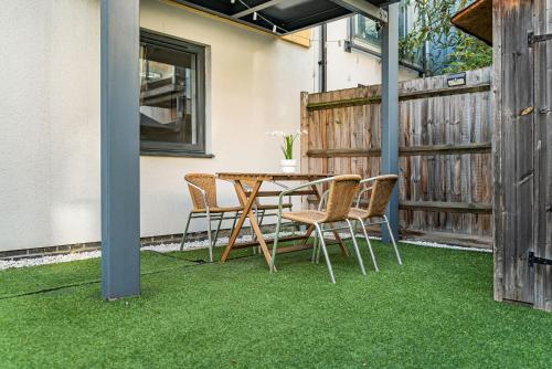 BnBNova - King's Cross - 2BR 2BA with Terrace - image 8