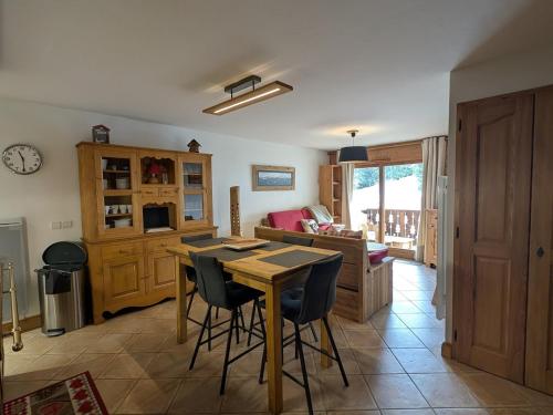 Charmant appartement 4 pièces 8 pers., ski au pied, animaux acceptés, wifi à Morillon - FR-1-815-86 - Apartment - Morillon
