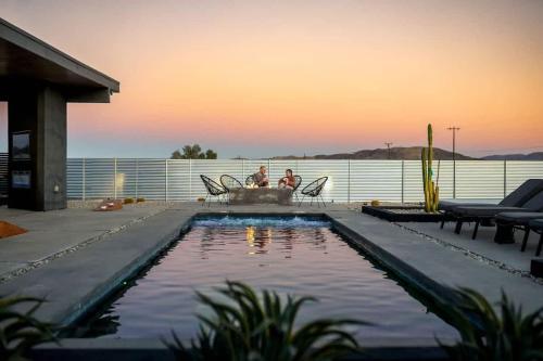 Free Bird Jt Pool, Hot Tub & Pickleball in Joshua Tree, USA