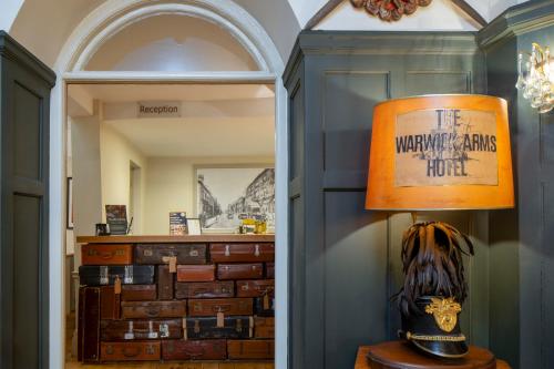 Előcsarnok, The Warwick Arms Hotel - The Coaching Inn Group in Warwick