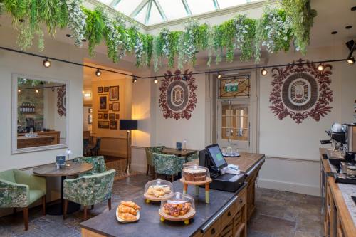 Létesítmények, The Warwick Arms Hotel - The Coaching Inn Group in Warwick