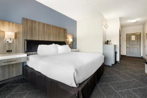 Best Western Plus Appleton Airport Mall Hotel - image 13