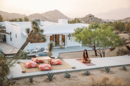 Villa Paloma - Cowboy Tub, Hot Tub, Firepit in Yucca Valley, USA