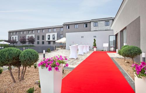 Artis Loft Hotel - image 3