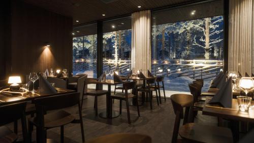 Restorāns, Halo Igloos Resort in Vikajarvi