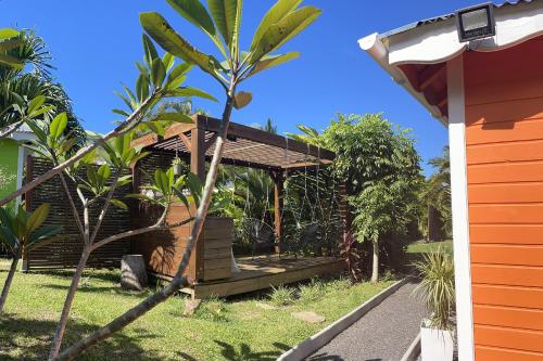 บริการและสิ่งอำนวยความสะดวก, Au son des Grenouilles in ซานต์ โรเซ