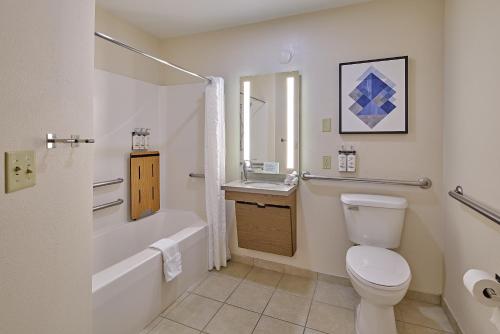 Candlewood Suites - Peoria at Grand Prairie, an IHG Hotel in Peoria, USA