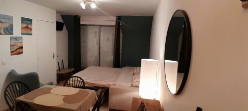 Bel appartement Villers sur Mer avec vue sur la mer in วีล ซูร์ แมร์