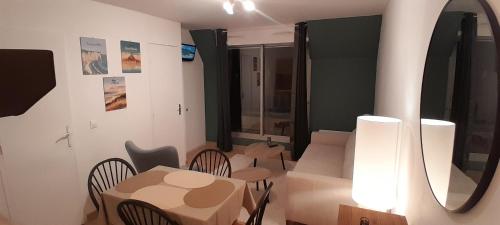 Bel appartement Villers sur Mer avec vue sur la mer in วีล ซูร์ แมร์
